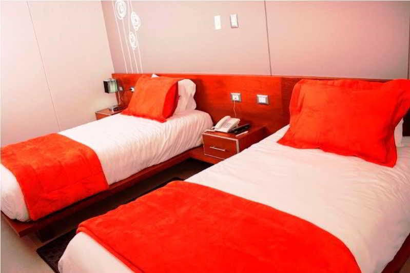 Sunec Hotel Чиклайо Экстерьер фото