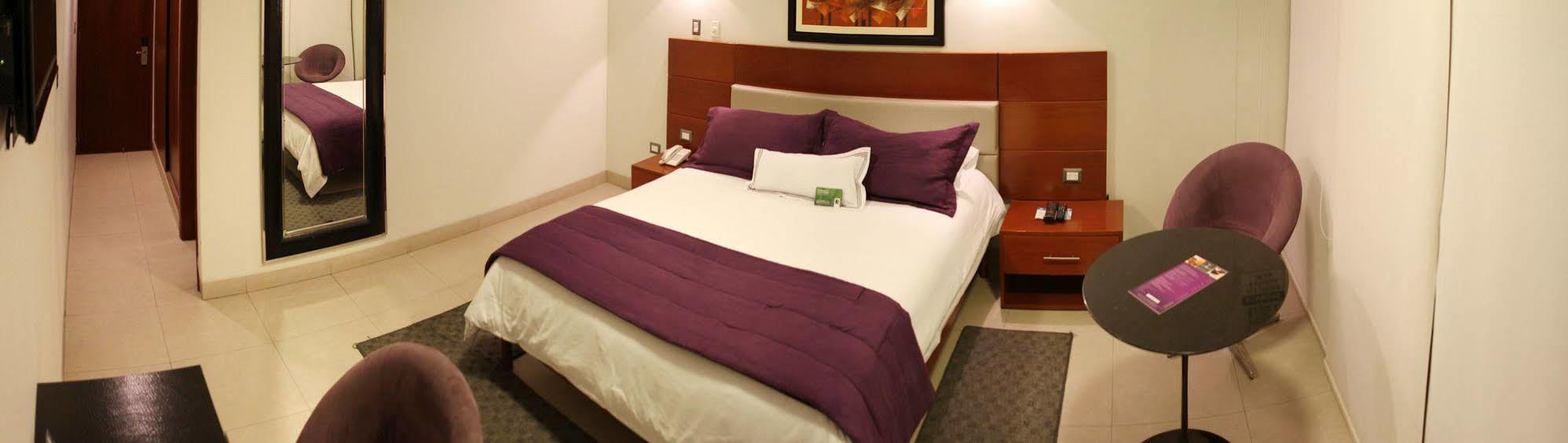 Sunec Hotel Чиклайо Экстерьер фото