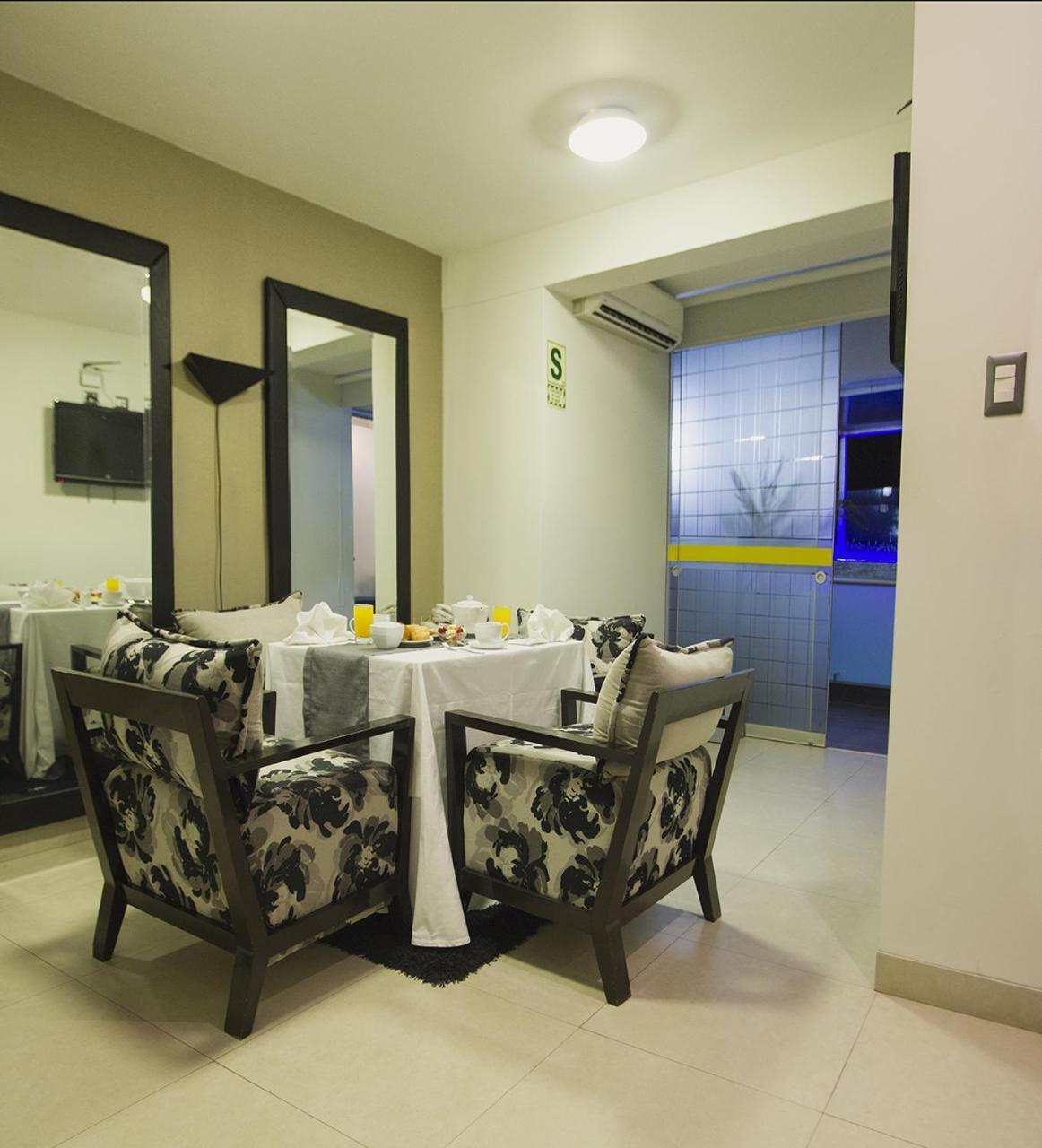 Sunec Hotel Чиклайо Экстерьер фото